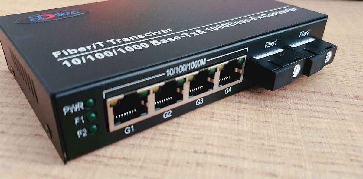 Converter quang 2 sợi HDTec + 4 cổng PoE + 2 RJ45 100M (4)