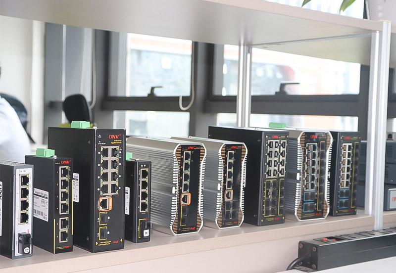 Switch chia mạng 10G và cách lựa chọn phù hợp cho doanh nghiệp vừa và nhỏ