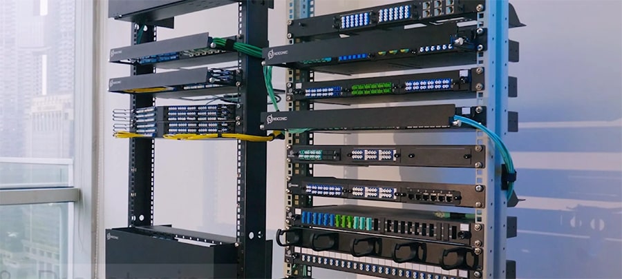 Patch Panel là gì? Công dụng của Patch Panel trong hạ tầng mạng