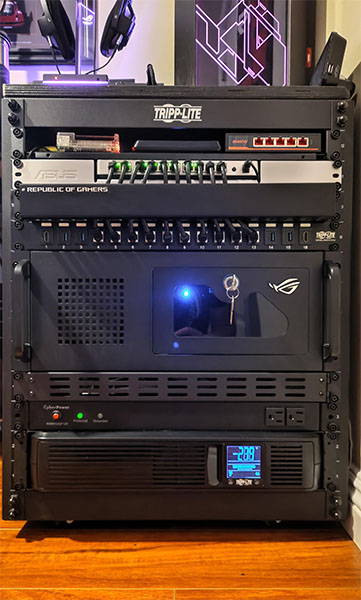 ảnh minh họa PC lắp vào tủ Rack